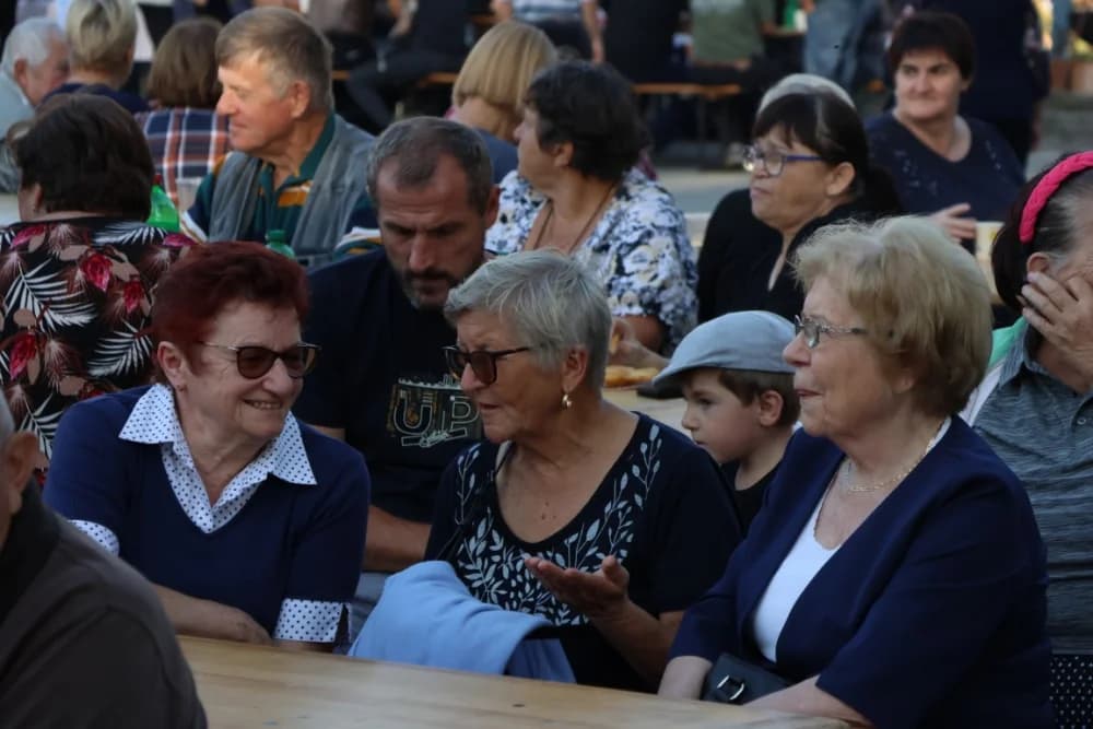 /FOTOGALERIJA/ Ekipa iz Rajsavca dominirala na 14. sajmu Slavonski banovac u Pakracu