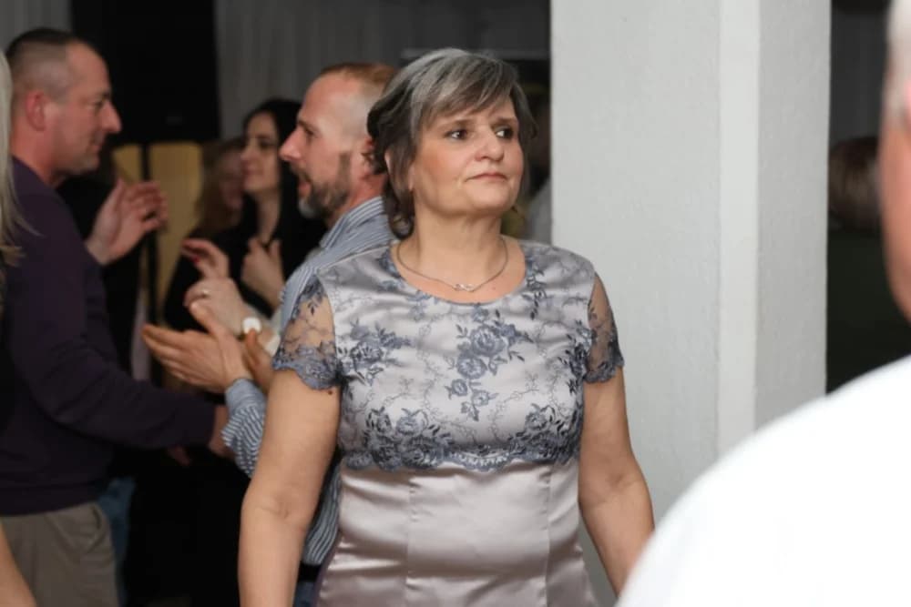 Zaljubljeni i oni koji su sinoć postali proslavili Valentinovo u Schön Blicku