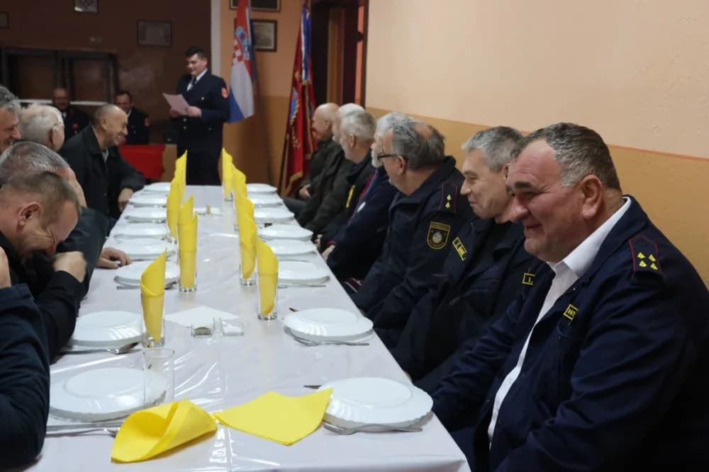 Vatrogasci Podgorja imali više požarnih intervencija i četiri radne akcije