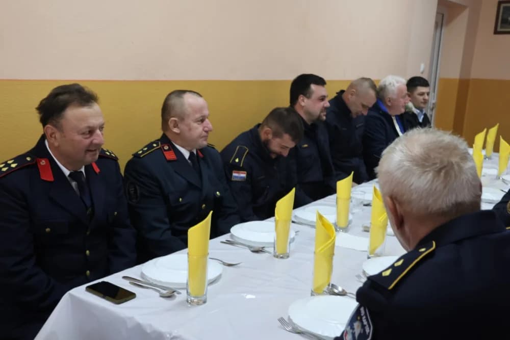 Vatrogasci Podgorja imali više požarnih intervencija i četiri radne akcije