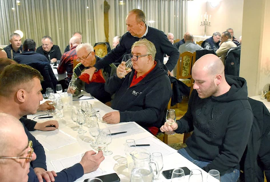 ZIMSKA ŠKOLA UDRUGE VINO-KAP IZ KAPTOLA: Ocjenjivanje ulazi u završnicu, slijedi finale