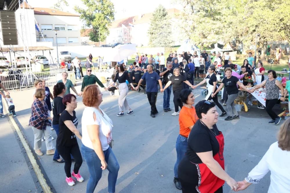 /FOTOGALERIJA/ Ekipa iz Rajsavca dominirala na 14. sajmu Slavonski banovac u Pakracu