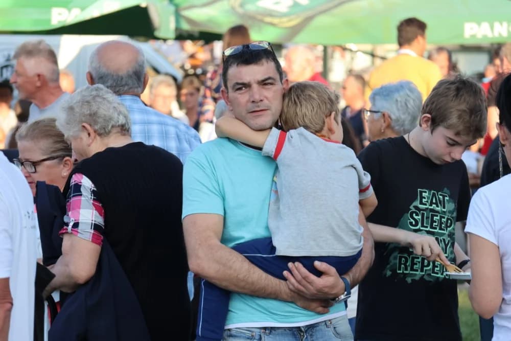 /FOTOGALERIJA/ Ekipa iz Rajsavca dominirala na 14. sajmu Slavonski banovac u Pakracu