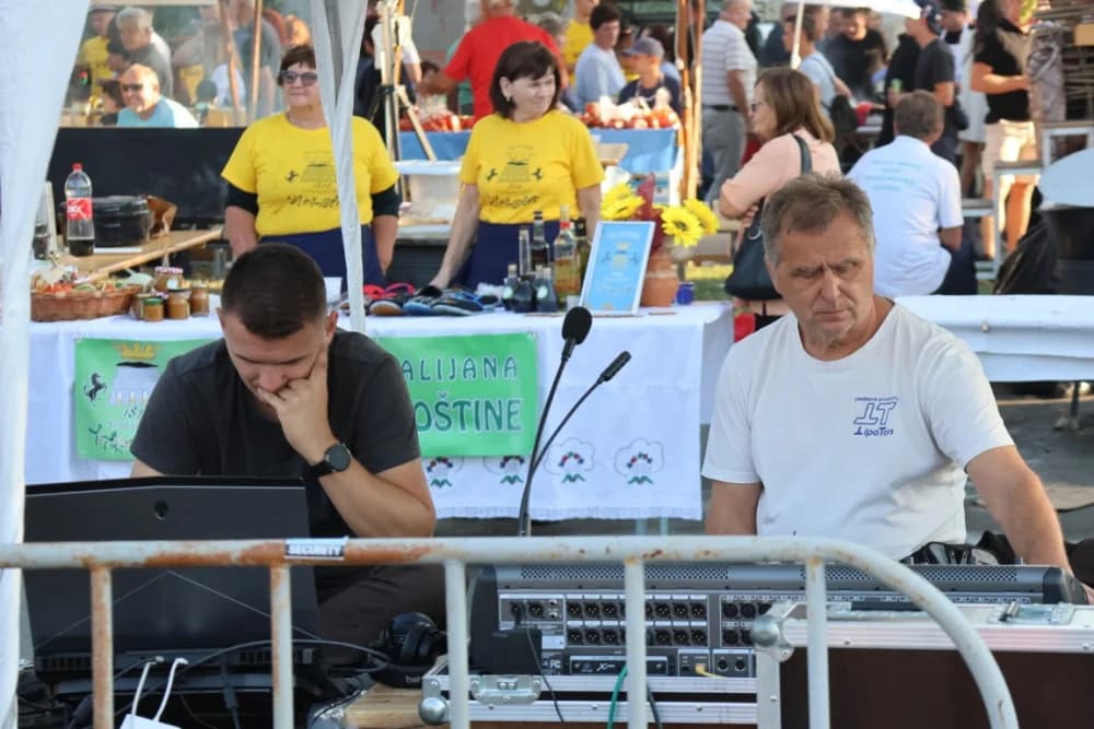 /FOTOGALERIJA/ Ekipa iz Rajsavca dominirala na 14. sajmu Slavonski banovac u Pakracu