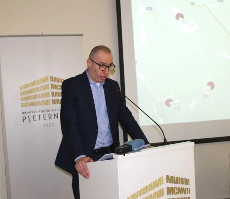 PLETERNIČKA KNJIŽNICA: Predstavljena knjiga ʼAljmaš, Dalj i Erdut u Domovinskom ratu“