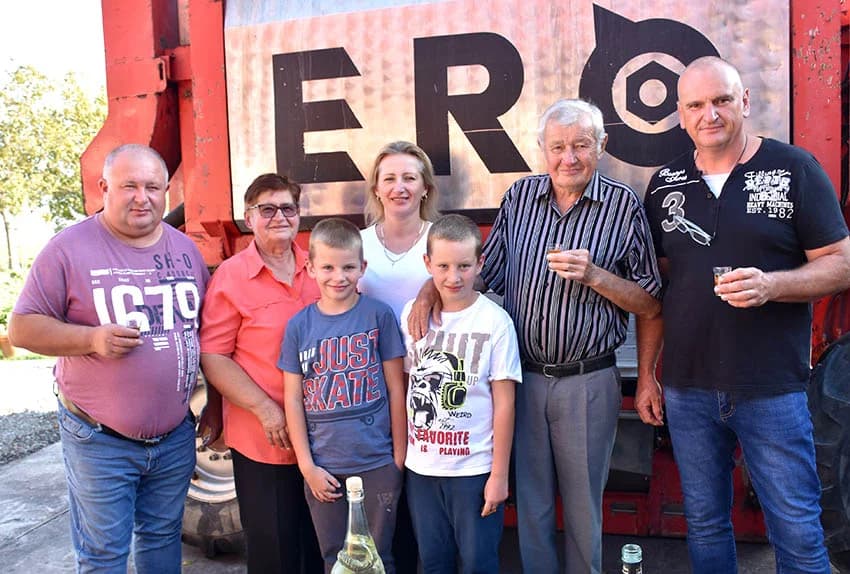 Tri razloga za slavlje kod obitelji Šolčić iz Biškupaca /FOTO/
