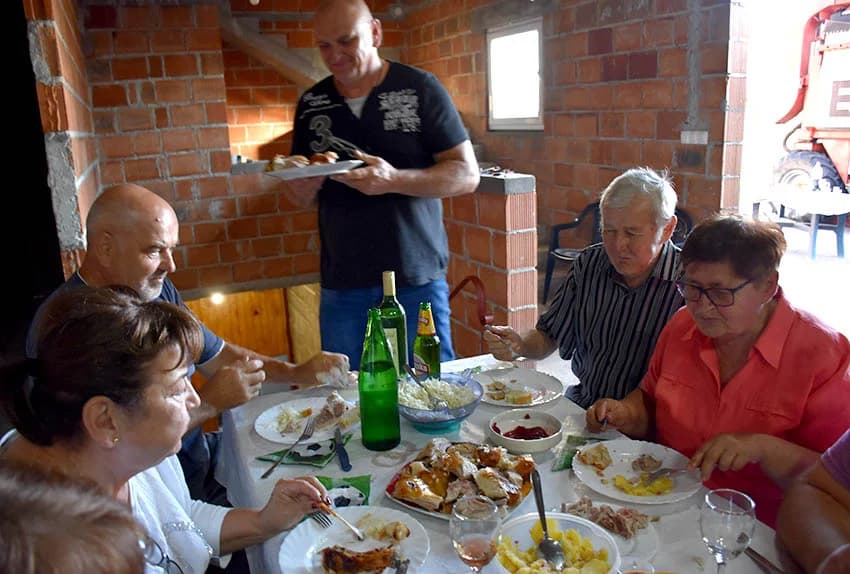 Tri razloga za slavlje kod obitelji Šolčić iz Biškupaca /FOTO/
