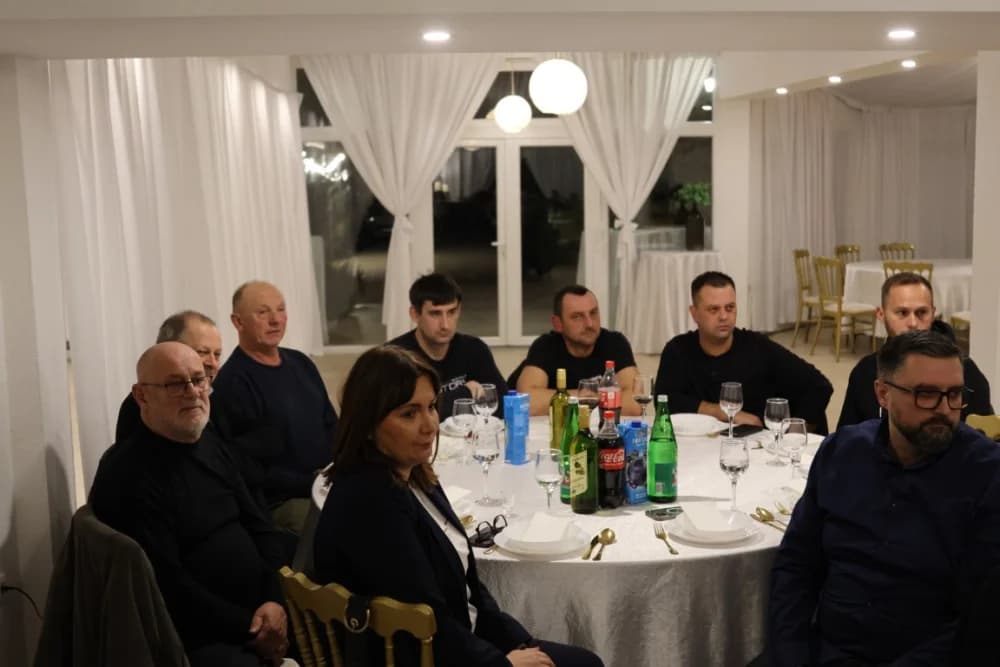 IZVJEŠTAJNA SKUPŠTINA ʼLEDINEʼ: Članovi Udruge poljodjelaca Ledina imaju predavanja i tesiranje prskalica