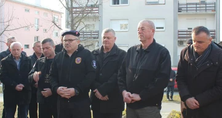 U SJEĆANJE NA POKOJNE BRANITELJE S PLETERNIČKOG PODRUČJA: Polaganjem vijenaca i svetom misom odana počast herojima Domovinskog rata