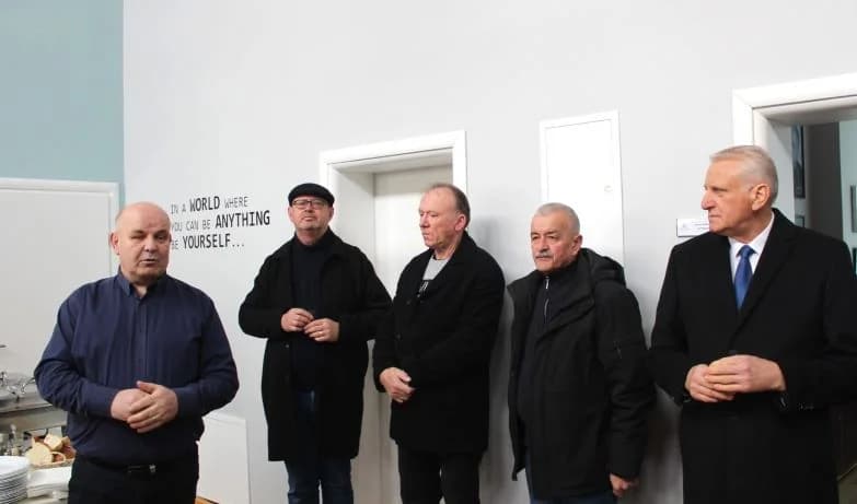 U SJEĆANJE NA POKOJNE BRANITELJE S PLETERNIČKOG PODRUČJA: Polaganjem vijenaca i svetom misom odana počast herojima Domovinskog rata