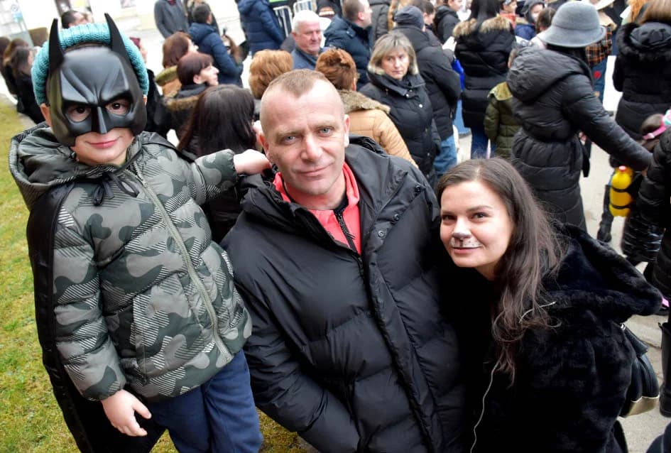 POŽEŠKI MASKENBAL: Ključeve grada predao požeški gradonačelnik novoj ekipi - ali samo nakratko ma koliko to drugi jako priželjkuju!