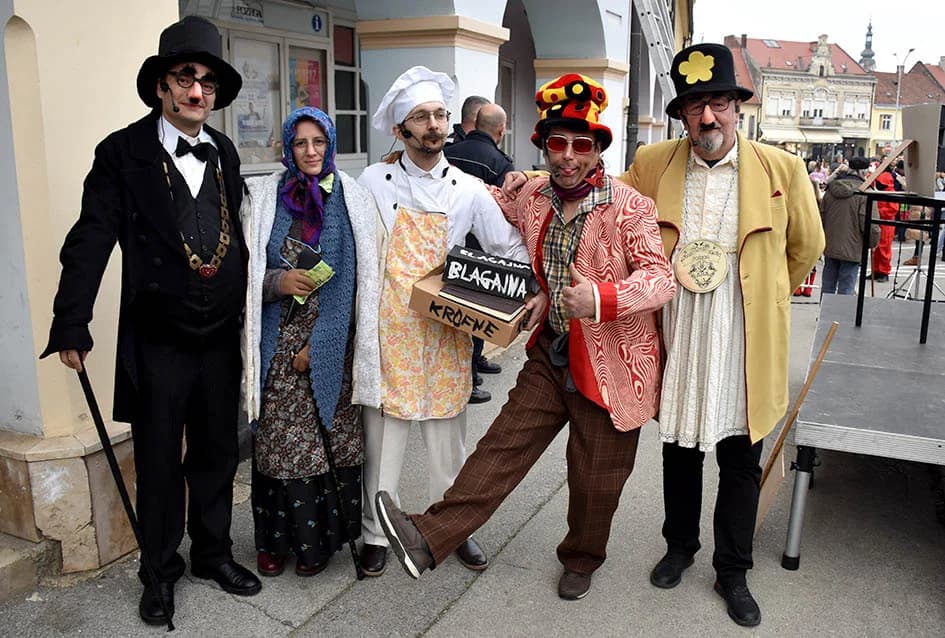 POŽEŠKI MASKENBAL: Ključeve grada predao požeški gradonačelnik novoj ekipi - ali samo nakratko ma koliko to drugi jako priželjkuju!