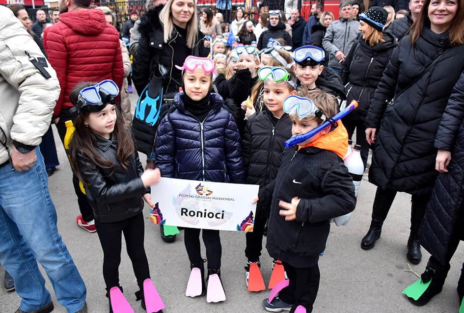 POŽEŠKI MASKENBAL: Ključeve grada predao požeški gradonačelnik novoj ekipi - ali samo nakratko ma koliko to drugi jako priželjkuju!