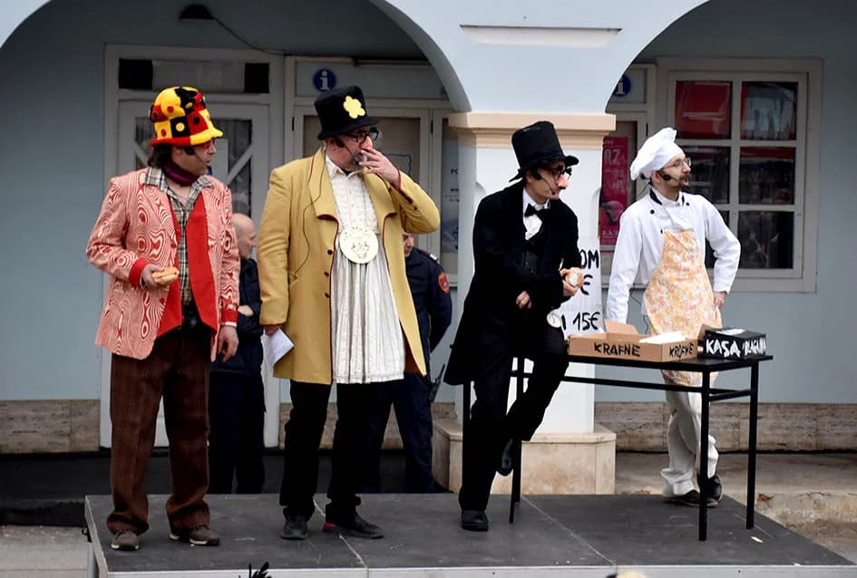 POŽEŠKI MASKENBAL: Ključeve grada predao požeški gradonačelnik novoj ekipi - ali samo nakratko ma koliko to drugi jako priželjkuju!