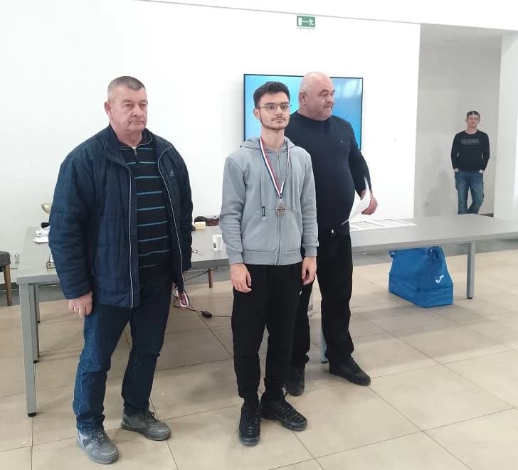 TURNIR PRIJATELJSTVA U BRESTOVCU: Pobjednički pehar Šahovskom klubu Jajce