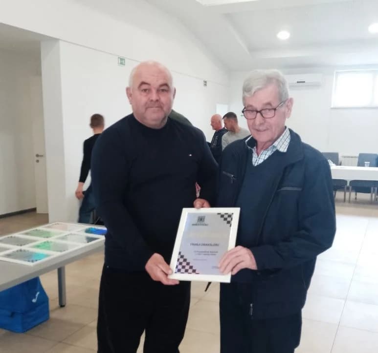 TURNIR PRIJATELJSTVA U BRESTOVCU: Pobjednički pehar Šahovskom klubu Jajce