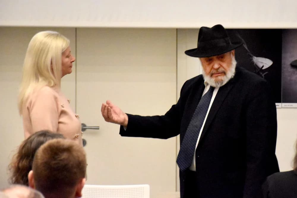 Rabin Luciano Moše Prelević održao je predavanje o židovstvu u Dvorani znanja Gradske knjižnice Požega