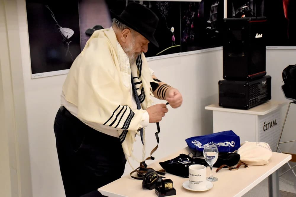 Rabin Luciano Moše Prelević održao je predavanje o židovstvu u Dvorani znanja Gradske knjižnice Požega
