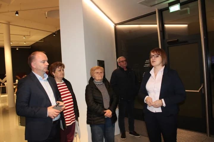 NA POZIV GRADSKOG OGRANKA DOMOVINSKOG POKRETA Ministar demografije i useljeništva Ivan Šipić posjetio Pleternicu