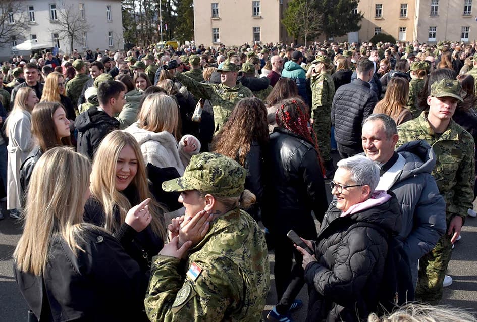 289 dragovoljnih ročnika prisegnulo Domovini: Čast je biti u Hrvatskoj vojsci