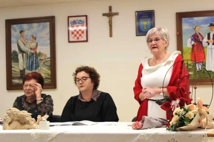 Predstavljena zbirka pjesama „U sjeni jeseni“ autorice Mire Šulc iz Jakšića