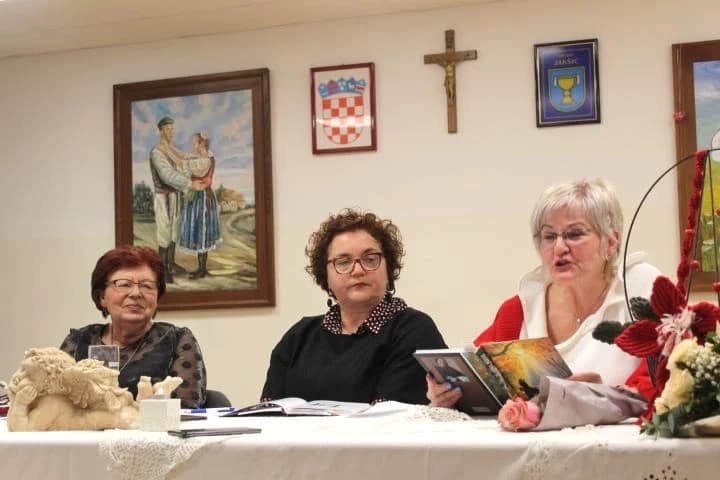 Predstavljena zbirka pjesama „U sjeni jeseni“ autorice Mire Šulc iz Jakšića