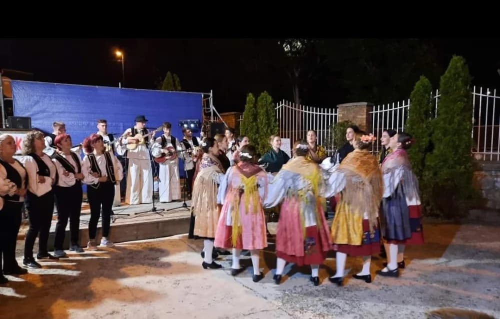 Velički folkloraši organizirali Slavonsku večer u Raši