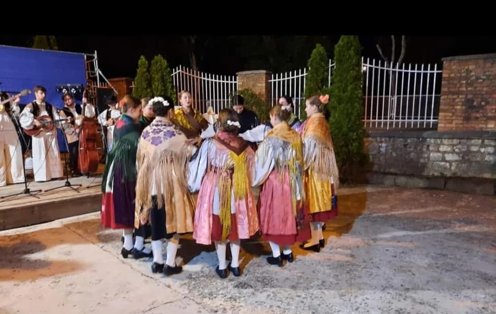 Velički folkloraši organizirali Slavonsku večer u Raši