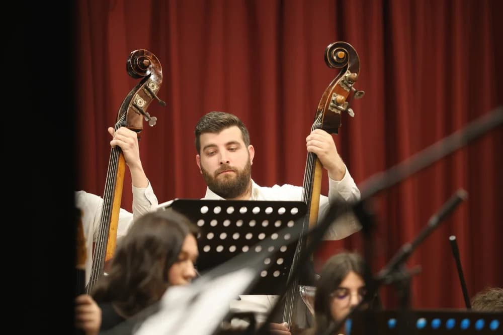 Dirljivim skladbama oduševili Kutjevčane: “Tamburom kroz Slavoniju i Hercegovinu”: