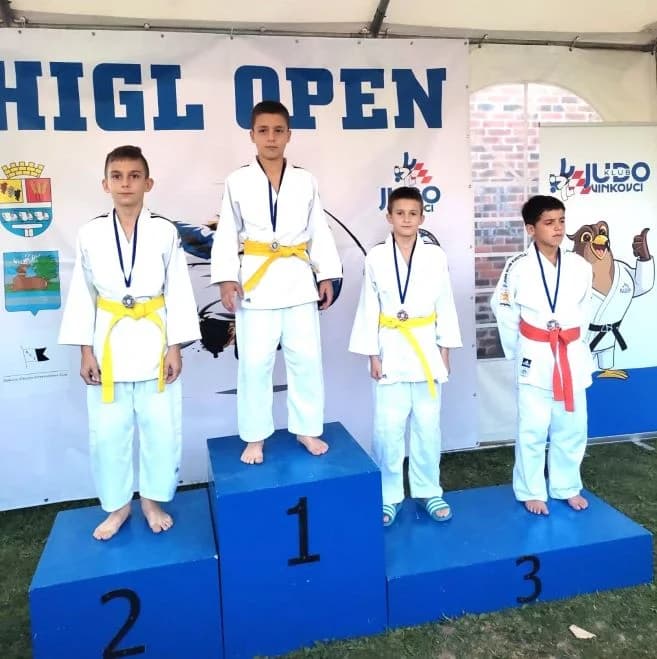 NOVI USPJEH ČAGLINSKIH JUDAŠA: Deset osvojenih medalja na turniru u Vinkovcima