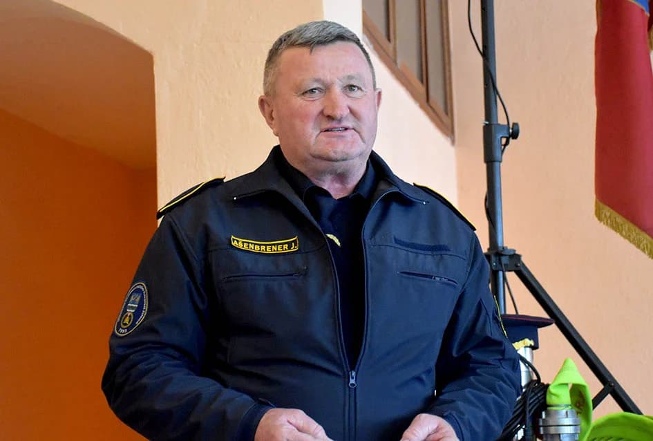 SKUPŠTINA DVD GRABARJE: Ivan Čavec primio spomenicu za 60 godina u vatrogastvu