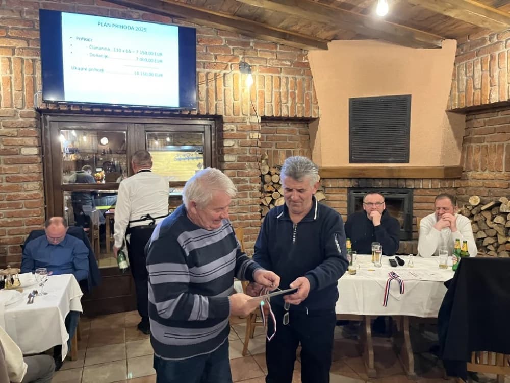 Pčelarstvo Antunović iz Jagupija sa medljikovcem pobjednik Županijskog ocjenjivanja meda