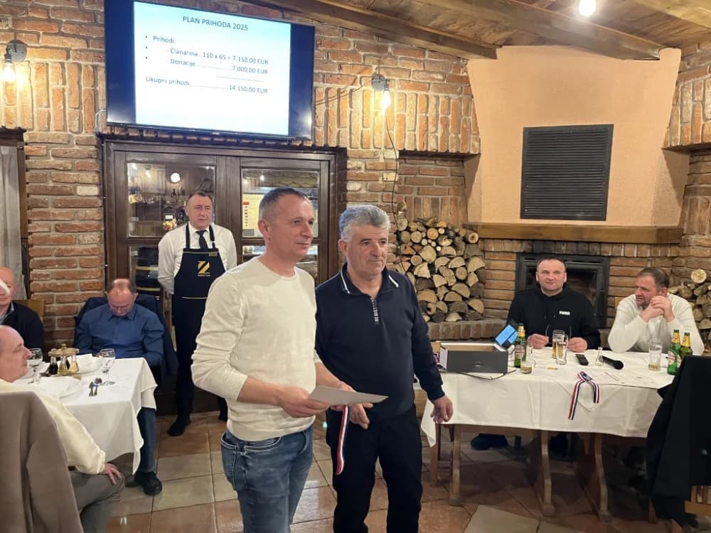Pčelarstvo Antunović iz Jagupija sa medljikovcem pobjednik Županijskog ocjenjivanja meda
