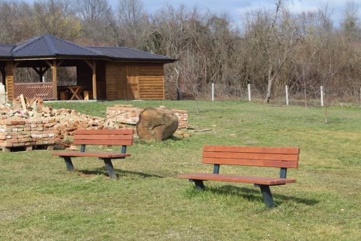 UDRUGA PUT  IZ RUŠEVA: Radne akcije na rušenju stare staje