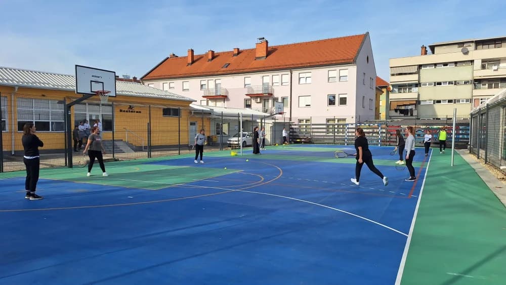 Budućnost obrazovanja za maturante: STEM, kreativne industrije i turizam kao ključ zapošljavanja