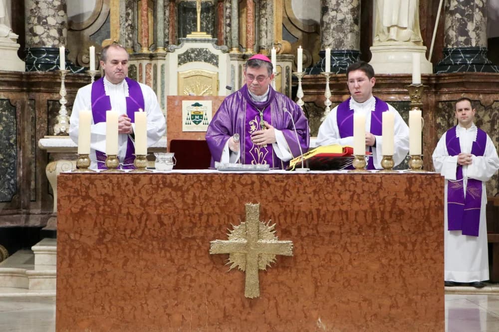 Pepelnica u požeškoj Katedrali