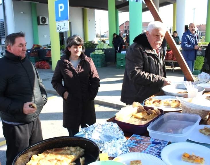 Najbolju pitu pripremila Stana Nenadović iz Trapara, a ocjenom posjetitelja Ivka Stipić iz Blacka