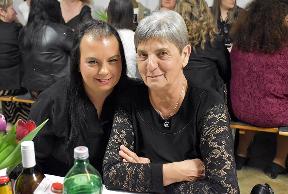 Veselilo se 130 žena požeškog kraja za svoj dan - dio prihoda dale za liječenje oboljelog mladića