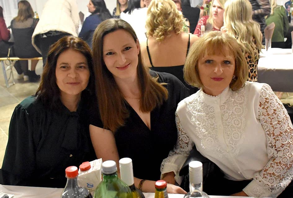 Veselilo se 130 žena požeškog kraja za svoj dan - dio prihoda dale za liječenje oboljelog mladića
