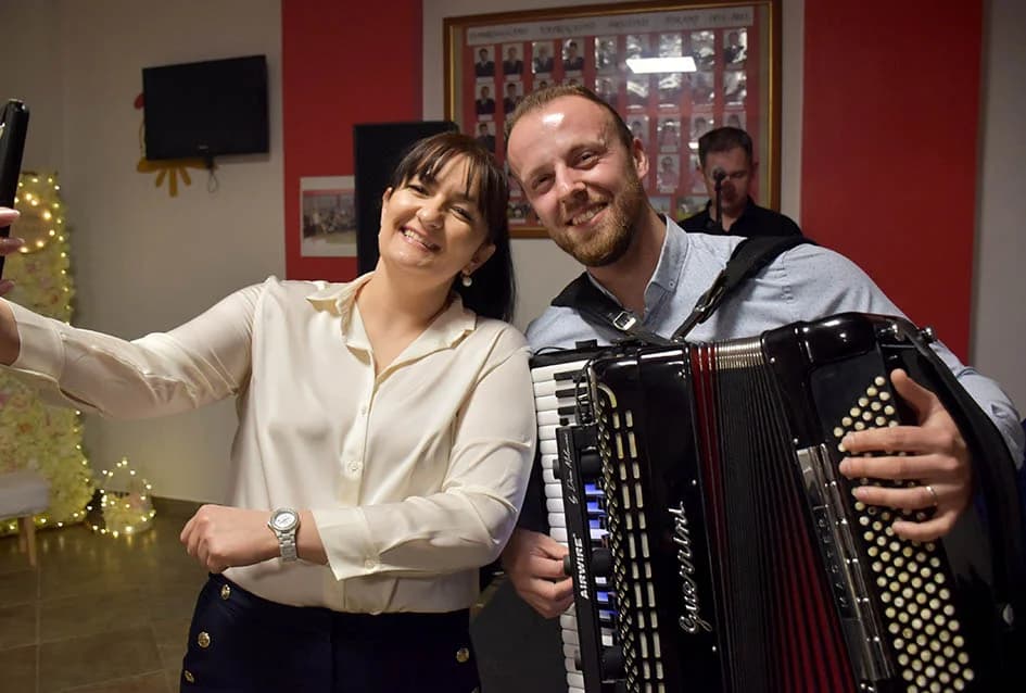 Veselilo se 130 žena požeškog kraja za svoj dan - dio prihoda dale za liječenje oboljelog mladića