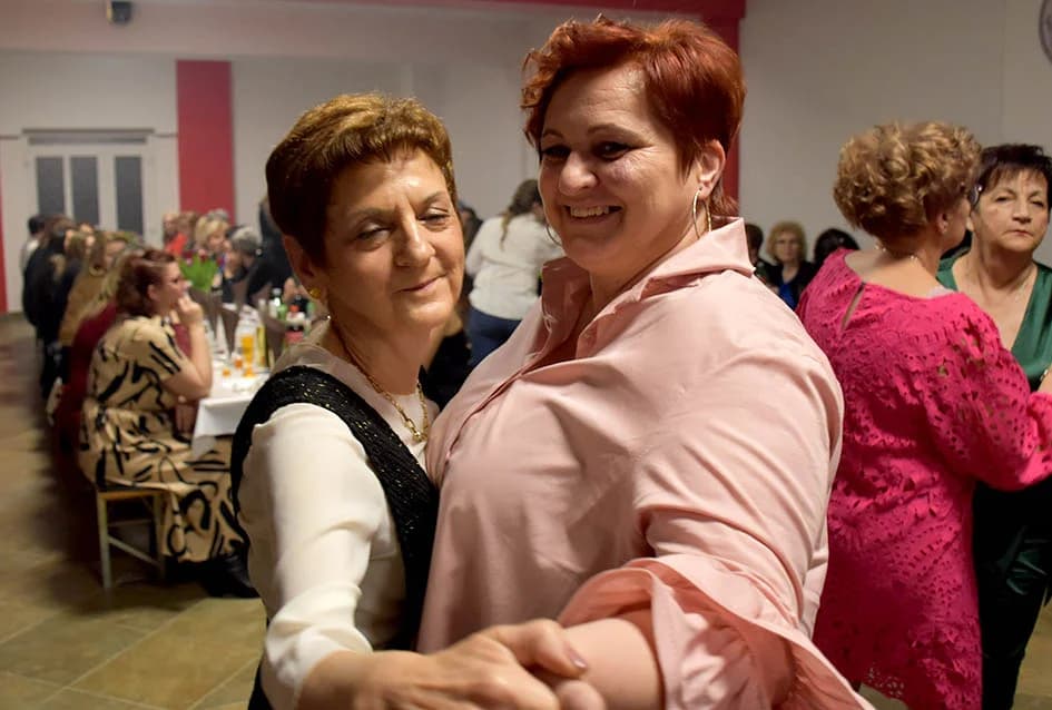 Veselilo se 130 žena požeškog kraja za svoj dan - dio prihoda dale za liječenje oboljelog mladića