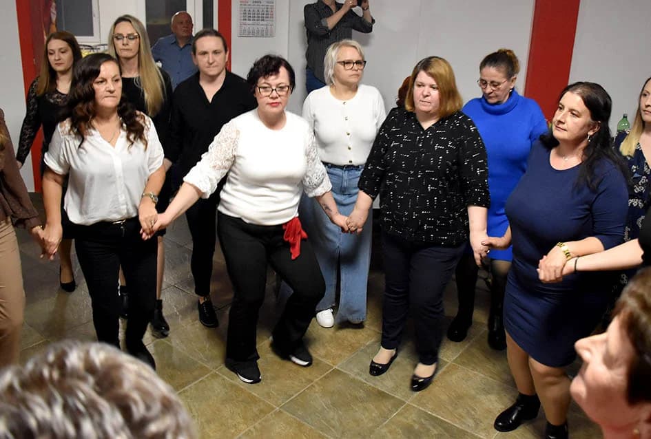 Veselilo se 130 žena požeškog kraja za svoj dan - dio prihoda dale za liječenje oboljelog mladića