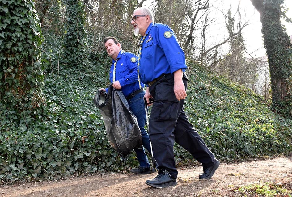 POŽEŠKI IZVIĐAČI SVOM GRADU NA DAR: Očistili park Stari grad
