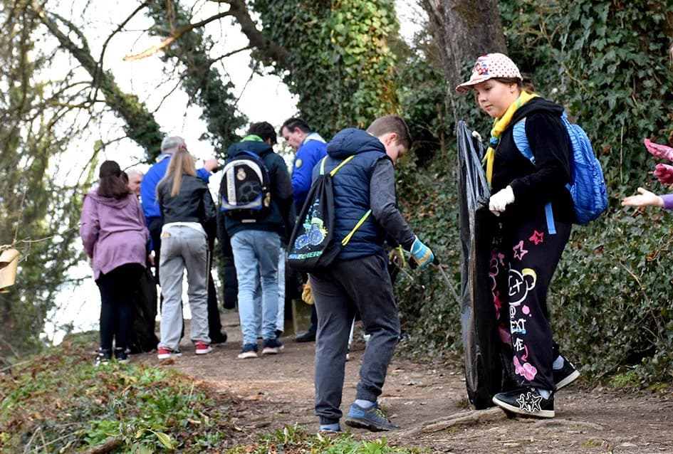 POŽEŠKI IZVIĐAČI SVOM GRADU NA DAR: Očistili park Stari grad