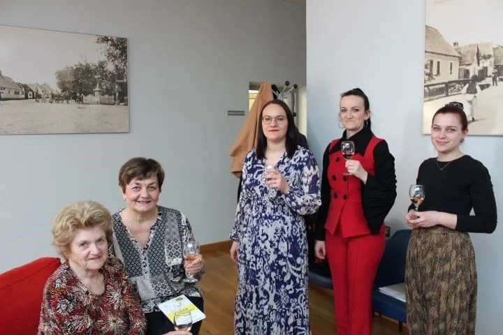 UZ MEĐUNARODNI DAN ŽENA U PLETERNICI: Druženje pripadnica ljepšeg spola uz vino, kolače i poeziju