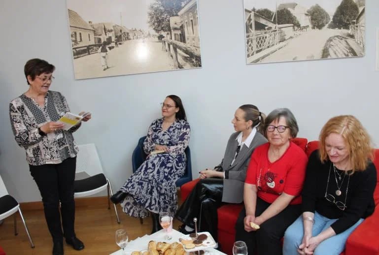 UZ MEĐUNARODNI DAN ŽENA U PLETERNICI: Druženje pripadnica ljepšeg spola uz vino, kolače i poeziju
