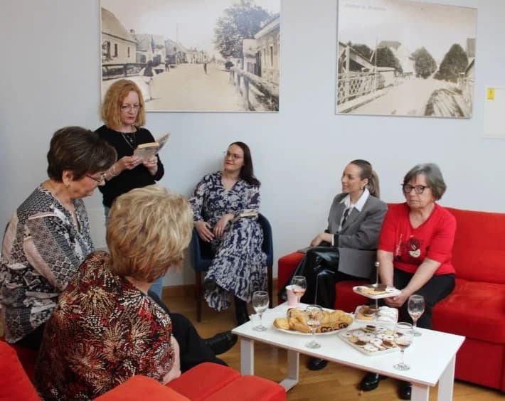 UZ MEĐUNARODNI DAN ŽENA U PLETERNICI: Druženje pripadnica ljepšeg spola uz vino, kolače i poeziju