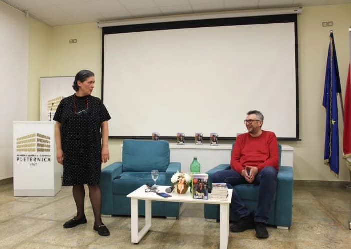 PLETERNICA - U SKLOPU PROJEKTA „ČETVRT KNJIGE“: Predstavljena knjiga ʼʼU vilama hrvatske elite“ Marijane Šimunić Raič