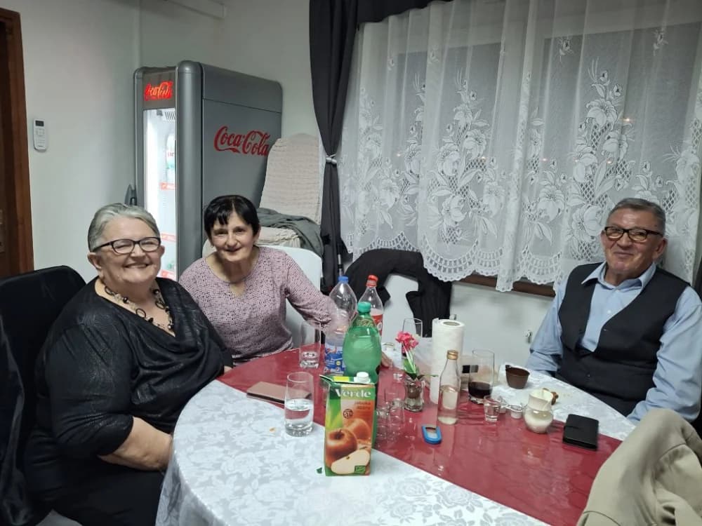Velički umirovljenici uz Dan žena darivali i muškarce!