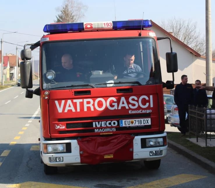 GODIŠNJA SKUPŠTINA DVD-A RUŠEVO Preuzeli novo vatrogasno vozilo donirano iz Austrije